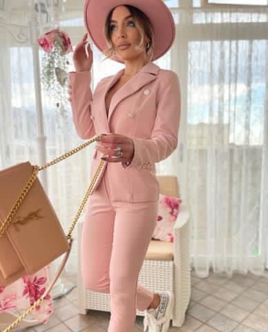 Rita | Chic Outfit