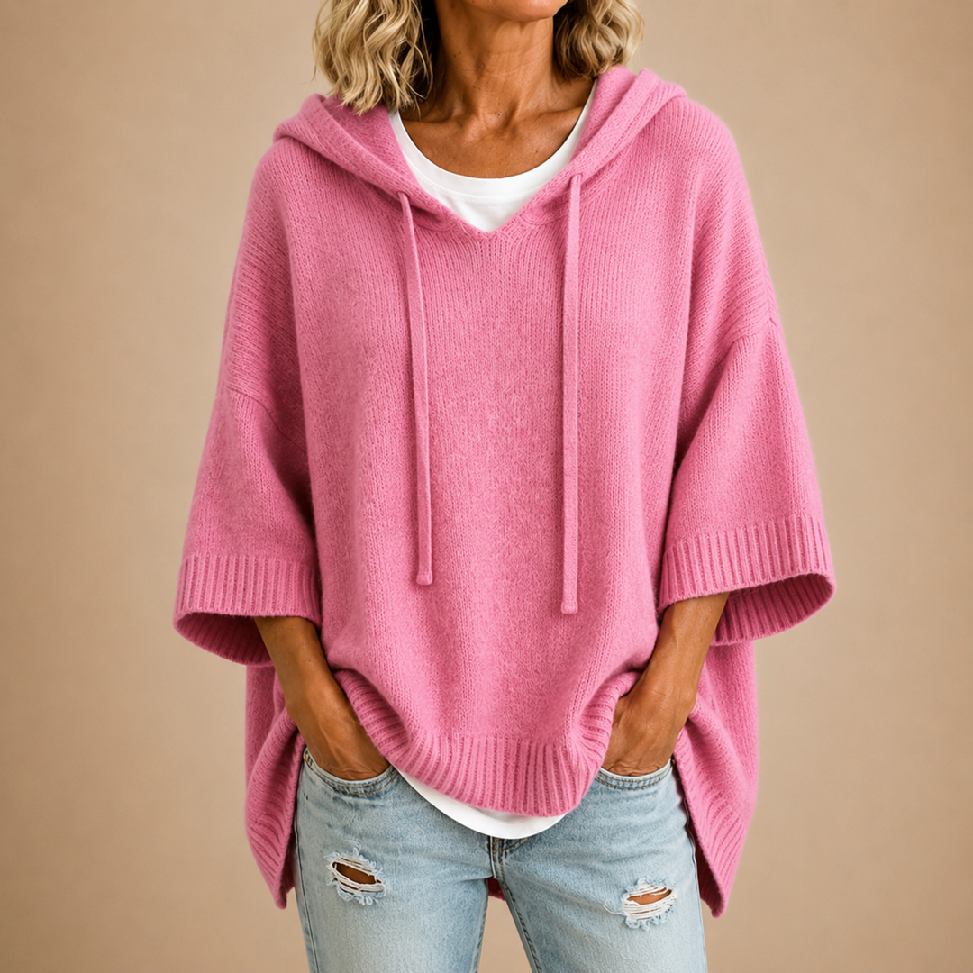 Maisie | Knitted poncho with hood and three-quarter sleeves