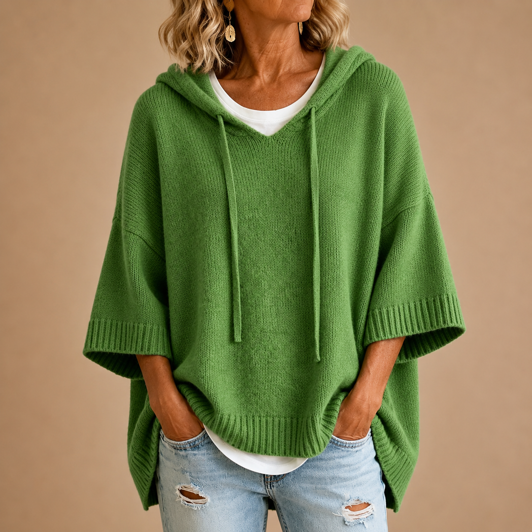 Maisie | Knitted poncho with hood and three-quarter sleeves